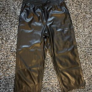 Gap women’s Black Faux Leather Wide Leg Pants